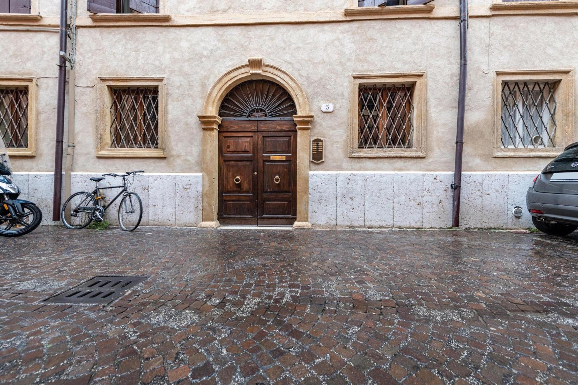 - La Dolce Apartment *